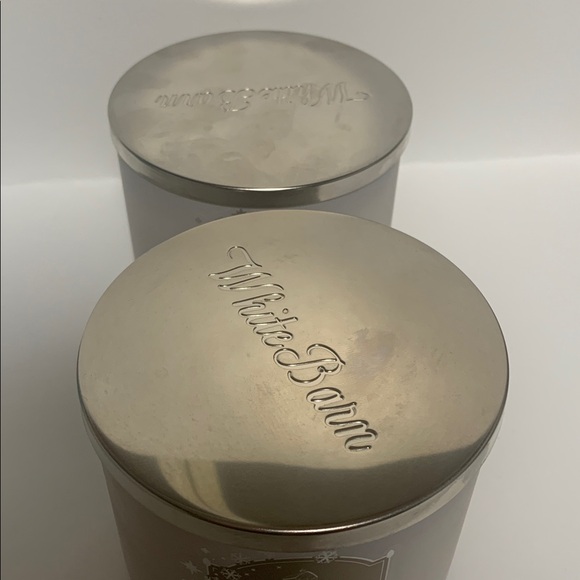 White Barn tis the season 3 wick candles - Picture 2 of 7